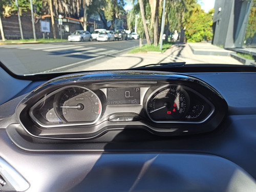 Peugeot 208 1.6 Feline Tiptronic - Conce. Oficial Mercedes B