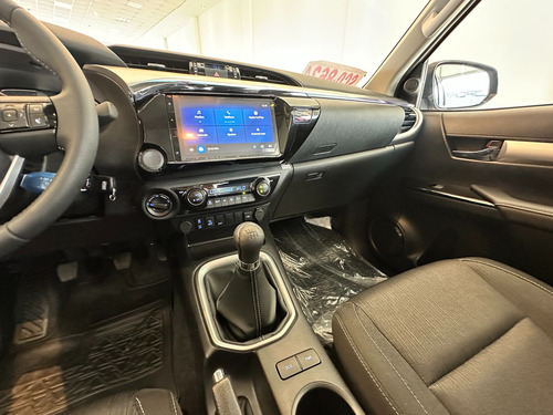 Toyota Hilux Pick-up 2.8 Cd Srv 204cv 4x4