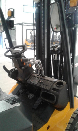 Imagen 9 de 15 de Autoelevador Samuk 1.8 Toneladas Torre Triple 4.80 Mts.