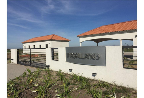 Lote En Venta A La Laguna, En Magallanes, Hudson, Berazategui. Con Proyecto Aprobado