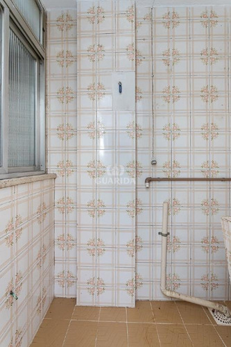 Imagem 14 de 18 de Exclusividade Guarida: Apartamento Diferenciado Com Pátio, Jk, Localizado No Bairro Petrópolis. - 11524