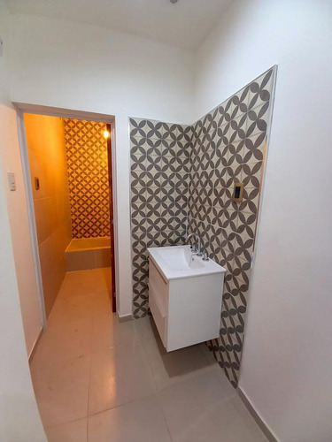 Imagen 7 de 12 de Departamento Interno 2 Dorm. C/patio En Barrio Sur