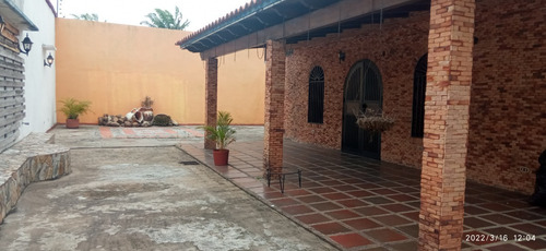 Imagen 22 de 30 de Casa Amplia En Juanico
