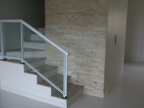 Imagem 3 de 12 de Lindo Sobrado Geminado Com 01 Suíte Com Closet + 2 Dormitórios | No Melhor Do Boa Vista - Sa01725 - 68871950