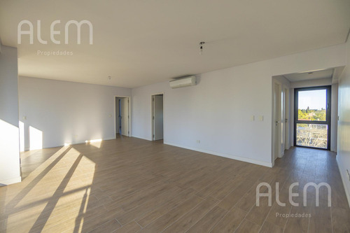 Departamento De 3 Ambientes En Venta En Las Lomitas Street