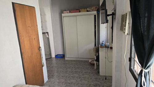 Venta Casa 5 Amb, 2 Baños, Cochera En Villa Tesei