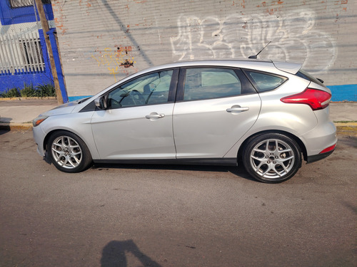 Ford Focus 2.0 Se Luxury Ta Mt