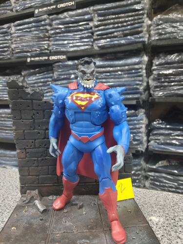 Dc Multiverse Superdoom, Superman Doomed!! (Usado)