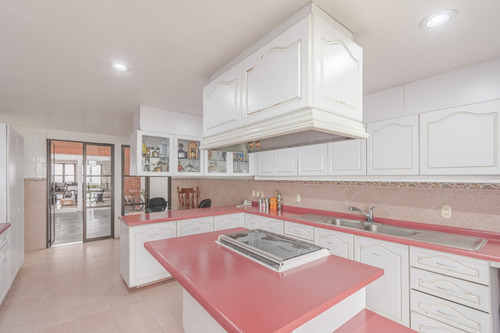 Espectacular Oficina Premium Con Bodega En Venta ¡aduéñate De Este Espacio Único Y Exclusivo Ubicado En La Col. San Francisco Culhuacan, Una Joya De Uso Mixto Con Un Potencial Excepcional!