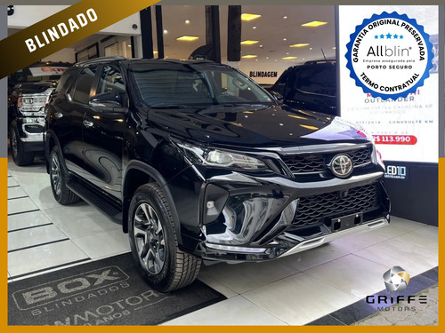 Toyota Hilux SW4 2.8 D-4D TURBO DIESEL SRX PLATINUM 7L 4X4 AUTOMÁTICO