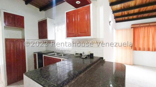 Casa En Venta Cabudare Villa Roca Codigo 2 5 3 2 2 7 Mildred De Oportunidad Traigo Para Ti Casa En Excelente Zona Av Intercomunal Remodelada Sin Problemas De Agua Tanque Subterraneo Filtro Casa