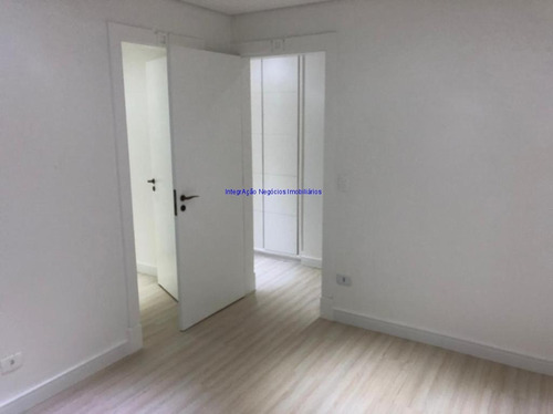 Imagem 20 de 30 de Apartamento 195m², 04 Dormitórios (sendo 02 Suítes), 03 Banheiros E 03 Vagas Na Garagem. Condomínio Com Portaria, Segurança 24hrs. Piscina, Salão - 21061612 - 69669524