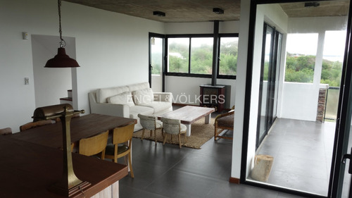 Moderna Casa Frente Al Mar Con 130 M De Costa Propia Id 6214