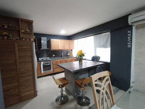 Imagen 4 de 18 de Re/max 2mil Vende Apartamento Remodelado En La Urb. Maneiro - Isla De Margarita
