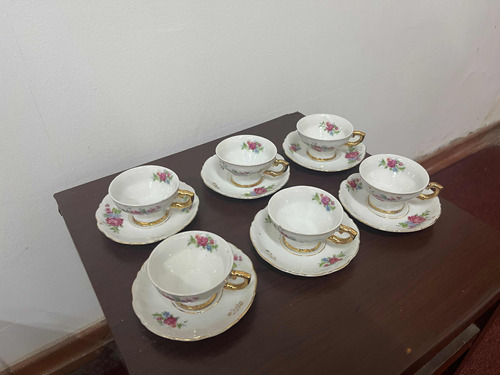 Juego De 6 Tazas Con 6 Platillos De Café De Porcelana.