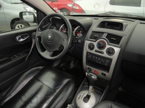 Imagem 11 de 18 de Renaul Megane Grand Tour 2.0 Dynamique Aut.