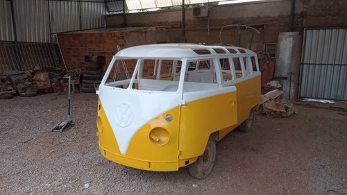 Imagem 2 de 14 de Volkswagen Vw Kombi Corujinha