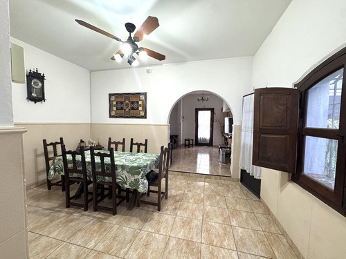 Casa En Venta En La Plata