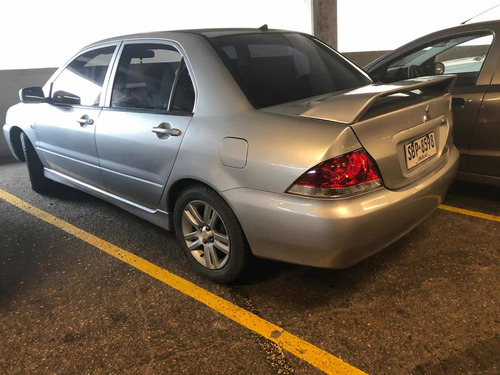 Mitsubishi Lancer 1.6 Glxi