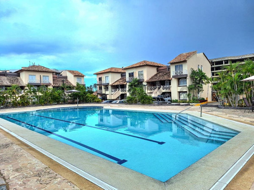 Apartamento Duplex En Venta Lecheria C R Terramar Villas