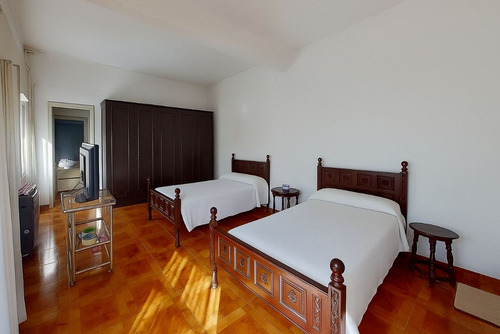 Venta Casa 4 Amb + Local + Garage En Lanus