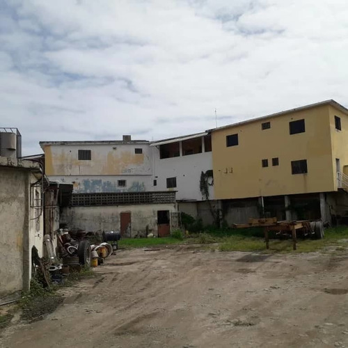 Imagen 12 de 26 de Leal Pérez Vende Bomba De Gasolina En Puerto Cabello