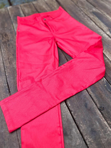 Pantalón Engomado Chupin Elastizado Tiro Alto Tipo Jeans
