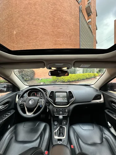 Jeep Cherokee 3.2 Longitude Plus