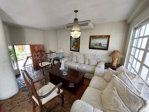 Imagen 4 de 21 de Espectacular Townhouse En La Urb. El Bosque, Maracay. #23-9140 Mg