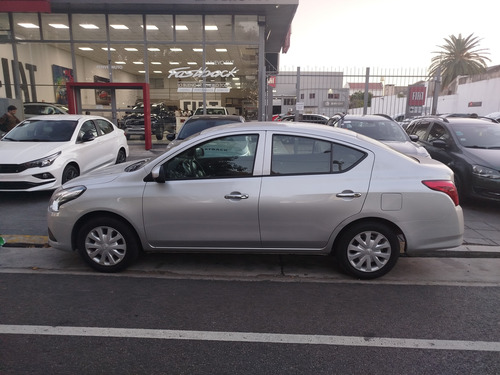 Nissan Versa 1.6 Sense