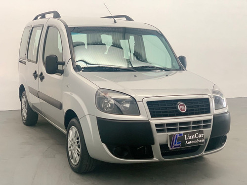 Imagem 11 de 15 de Fiat Doblo Essence 1.8 Flex