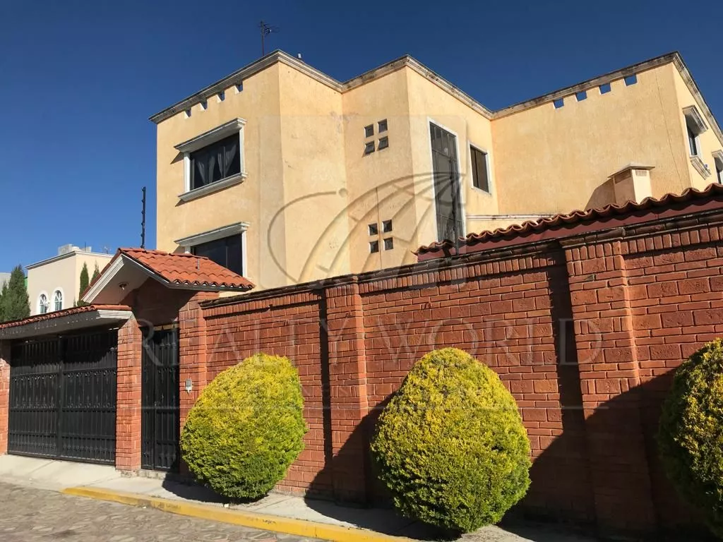 Casas En Venta En Cacalomacan