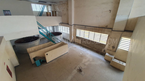 Local Comercial Edificio Deposito Oficina Alquiler Zona Ind De La Trinidad 6200 Mts2 Sonmetros2