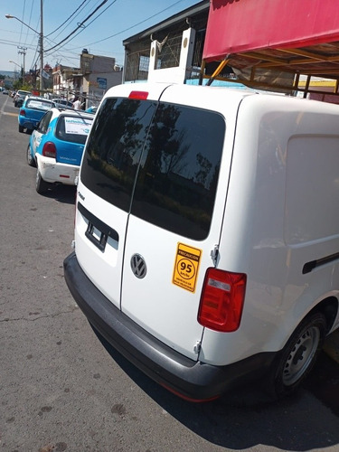 Imagen 6 de 12 de Volkswagen Caddy 2020 1.6 Maxi Mt