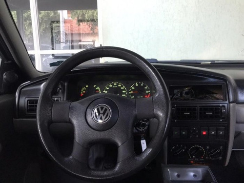Santana 1.8 Mi 8v Gasolina 4p Manual