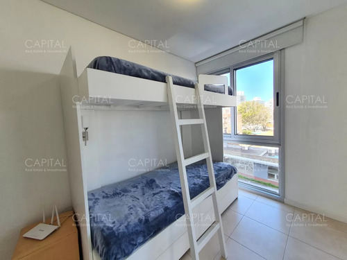 Apartamento En Venta De Tres Dormitorios, Edificio Con Muy Buenos Servicios.