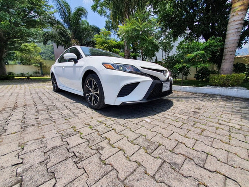 Imagen 10 de 10 de Toyota Camry 2020