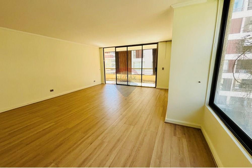 Espacioso Depto De 4 Dorm, 3 Bañ , 2 Estac Y Bod.