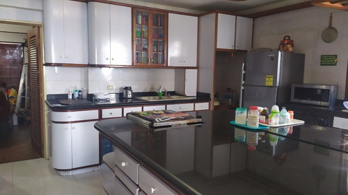 Imagen 10 de 14 de Venta Casa Quinta Cortada Del Guayabo- San José De Los Altos. Urb. Privada Peña Admirable.
