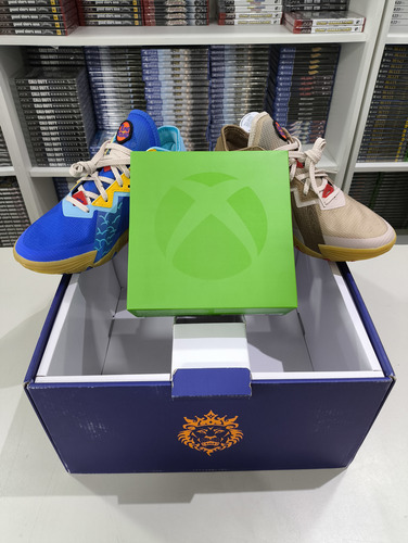 Nike Lebron 18 Low Wile Vs Roadrunner Spacejam Xbox Controle (Usado)