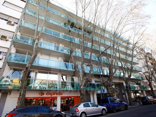Imagen 1 de 7 de Cochera En Edificio De Categoria