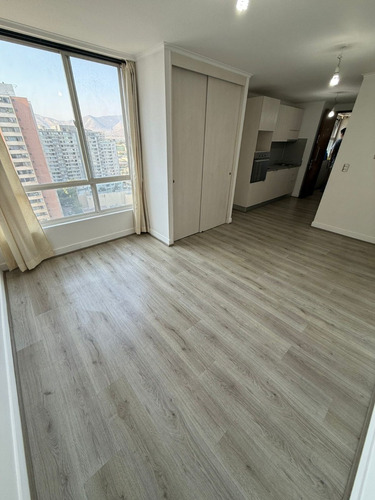 Homestudio En Arriendo, Amalia Errazuriz 956, Independencia