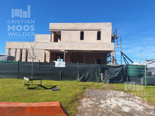 Casa En Venta 5 Dormitorios Puertos De Lago Riberas