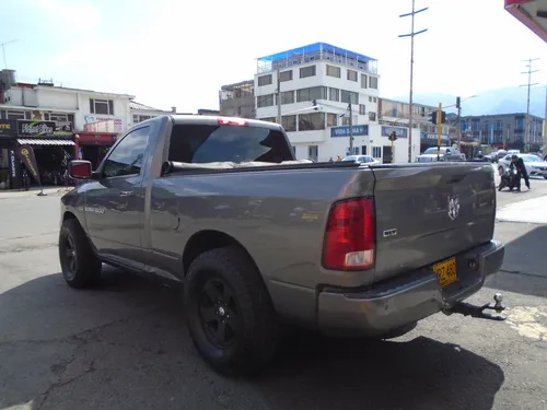 Dodge Ram 5.7 1500 Slt 4x2