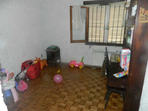 Imagen 9 de 14 de Casa Carrasco 4 Dormitorios, Servicio, 3 Baños , Garaje