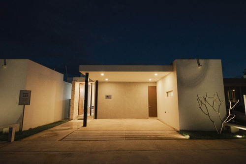 Casa Alba Mod 234 Un Piso, 3 Habitaciones Y Piscina En Conkal, Merida