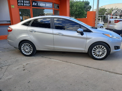 Ford Fiesta Kinetic 1.6 Titanium Powershift 4ptas-2015