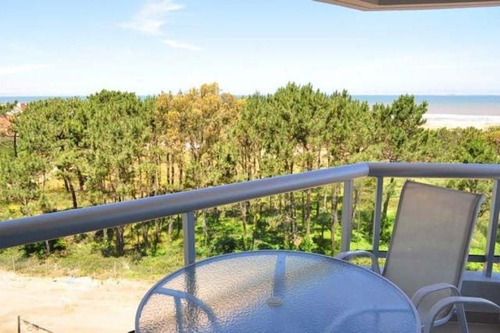 Apartamento En Venta De 2 Dormitorios En Playa Brava