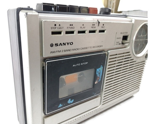 Rádio Antigo Com Tocafitas K7 Sanyo M2402 (20)