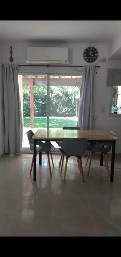 Imagen 3 de 9 de Casa En Venta 2 Dormitorios En Barrio Los Robles
